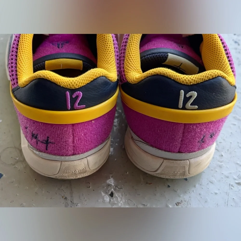 Nike Kobe Sneakers Mambacita Sweet 16 GS FN4977-400 Youth 6.5Y Kobe Bryant Gigi‎